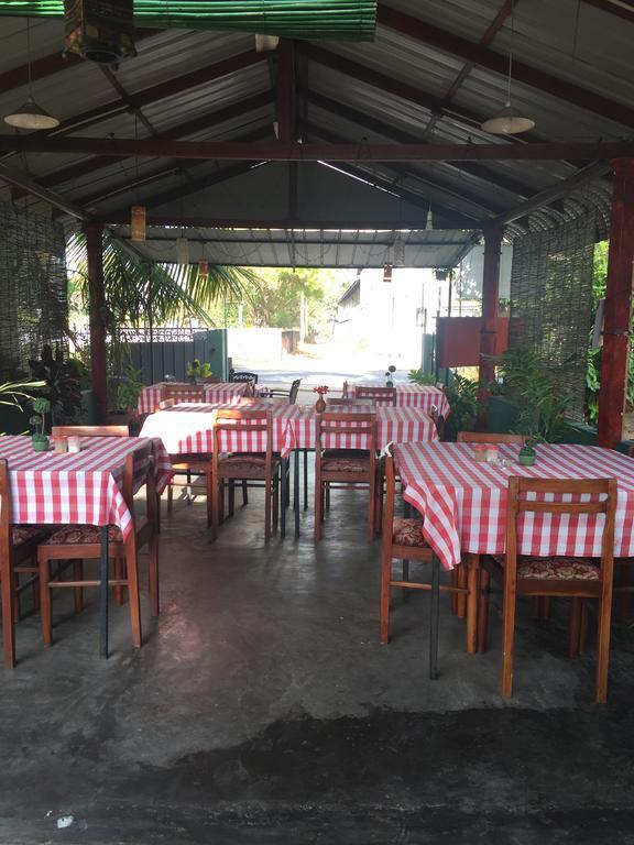 Bolonghes Homestay Negombo Exterior photo